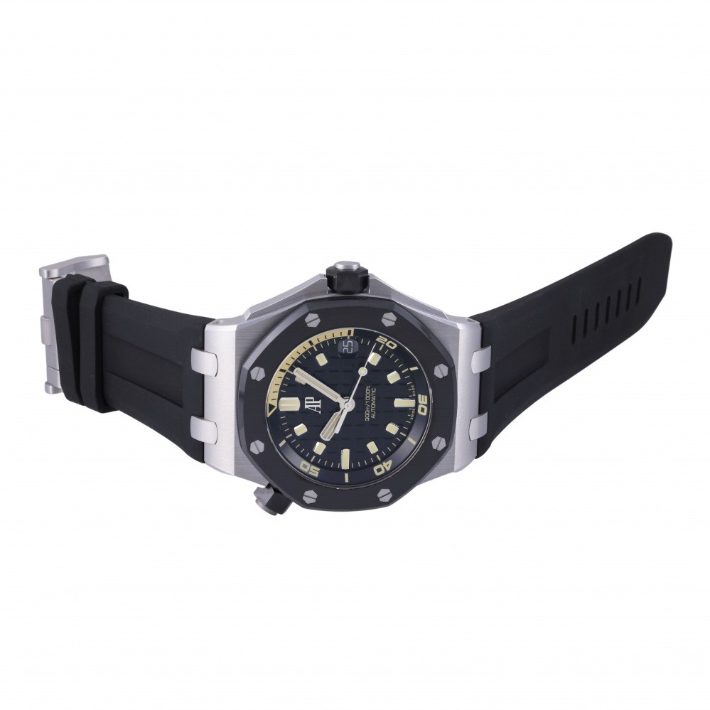 w220148-2 Royal Oak Offshore Diver World Limited 300 White gold 42mm 2022