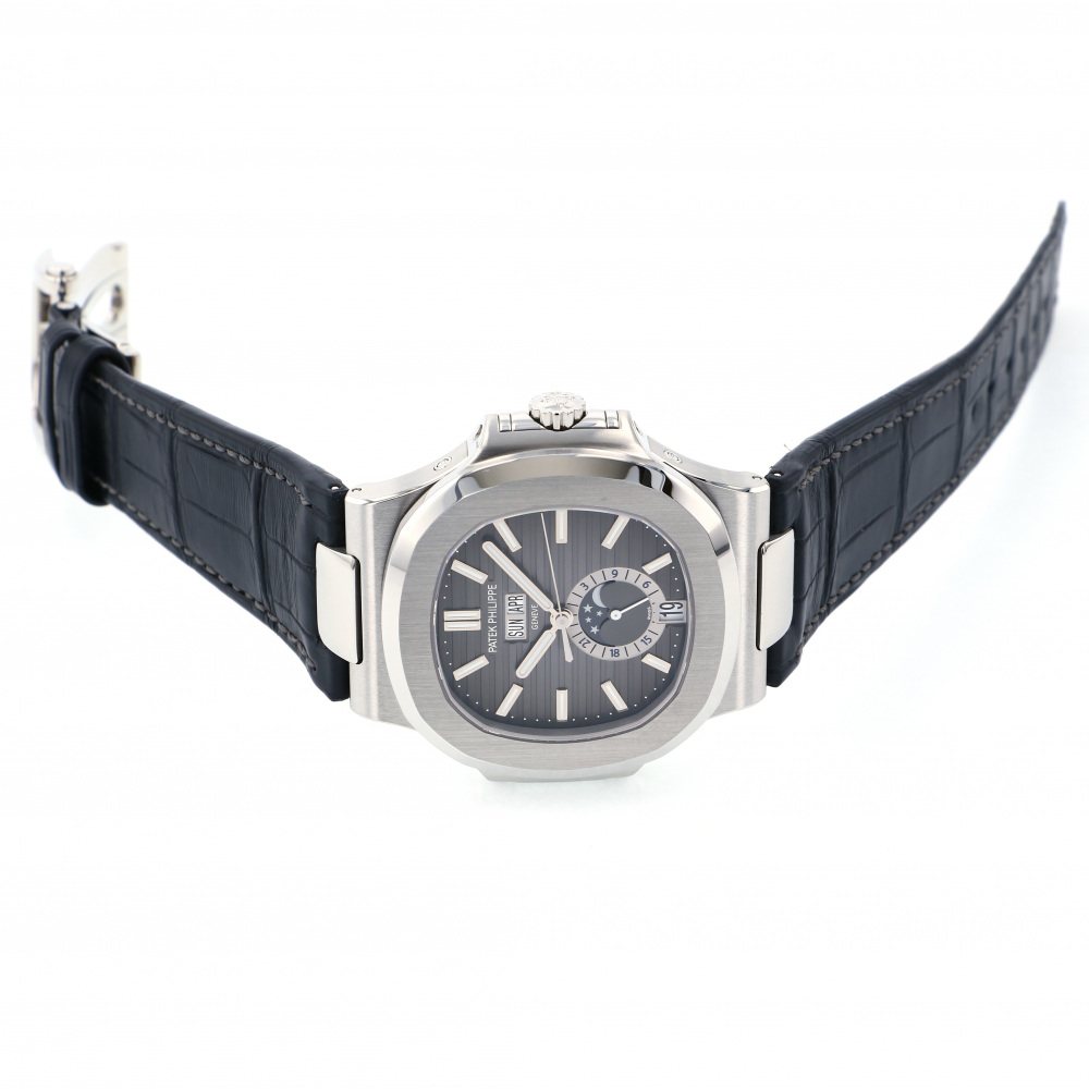 w224299-2 Nautilus Annual calendar 5726A-001 Steel 40.5mm 2018
